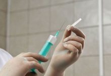 Фото - В Греции антипрививочникам тайно вводили вакцину вместо физраствора