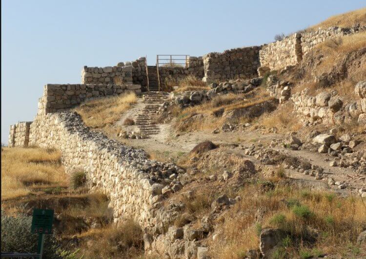 Археологи воссоздали процесс строительства ассирийской осадной рампы возрастом свыше 2500 лет