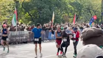 Фото - Упавший бегун сумел закончить марафон благодаря помощи добрых людей