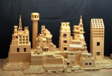 Фото - Мастер строит миниатюрные здания из зубочисток