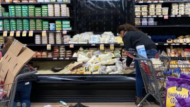 Фото - Гурманы посочувствовали сыру, рухнувшему вместе с полкой в супермаркете