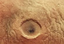Фото - На Марсе найден «огромный жуткий глаз». Что это?