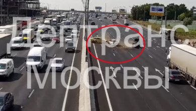 Фото - Автомобиль такси врезался в стоящий седан Chevrolet на МКАД