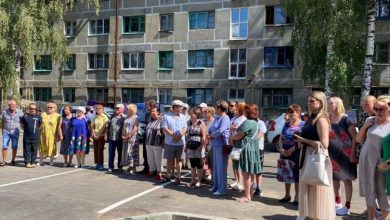 Фото - В поселке Солнечный Советского района Республики Марий Эл 48 человек, проживавших в аварийном жилищном фонде, получили ключи от новых квартир