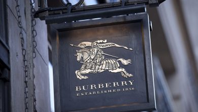 Фото - Burberry и Raf Simons отменили показы на Неделе моды в Лондоне из-за смерти Елизаветы II