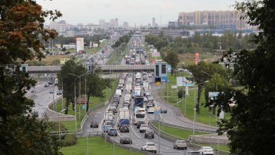 Фото - Царь-пробка на Пулковском шоссе теперь не такая страшная. Рабочих нет, зато есть ДТП