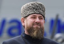 Фото - Кадыров подарил автомобиль 100-летнему чеченцу