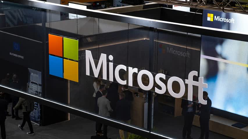 Фото - Microsoft обвинили в запугивании собственных пользователей