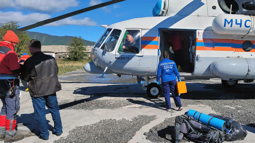 Фото - Спасатели выдвинулись для эвакуации тел погибших на Ключевской Сопке туристов