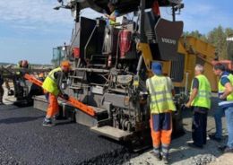 Фото - Строители М-12 уложили асфальтобетоном верхний слой основания на большей части трассы