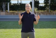 Фото - Тим Кук ответил на критику Apple фразой «купите своей маме iPhone»