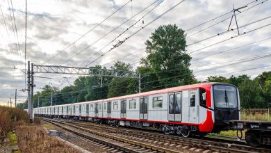 Фото - В Петербург приехал первый состав метро из контракта на 240 млрд. Посмотрите, как он выглядит