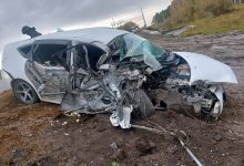 Фото - В Амурской области Toyota Prius въехал в припаркованный дорожный каток