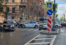 Фото - В Санкт-Петербурге полицейский автомобиль попал в ДТП, торопясь на вызов о пожаре