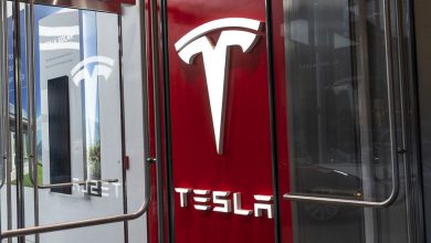 Фото - Акции производителя электромобилей Tesla обвалились на 50% за год