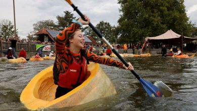 Фото - В Бельгии состоялись гонки на тыквенных каяках