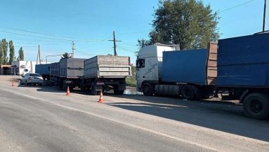 Фото - В Ростовской области неуправляемый грузовик с мертвым водителем протаранил две фуры