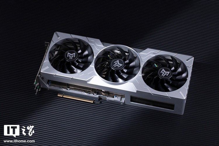  Galax GeForce RTX 4090 Metaltop. Источник изображения: ITHome 