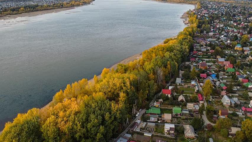 Фото - Москвичи бросились строить частные дома