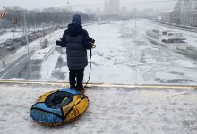 Фото - На Камчатке четырехлетний мальчик получил травмы, катаясь с ледяной горки