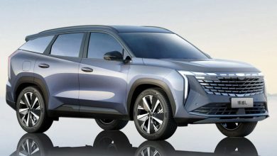 Фото - Названа рублевая цена новейшего Geely Atlas. Автопродавцы в РФ готовы привезти кроссовер из Китая всего за 2,5 млн рублей