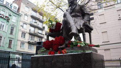 Фото - В Петербурге открыли памятник драматургу Александру Володину