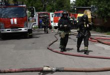 Фото - В Херсоне неизвестные подожгли восемь автомобилей на парковке полиции