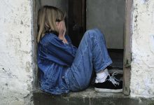 Фото - В Петербурге 14-летняя девочка обвинила мать в сексуальном насилии