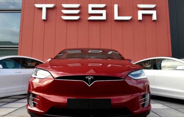 На чем на самом деле зарабатывает Tesla