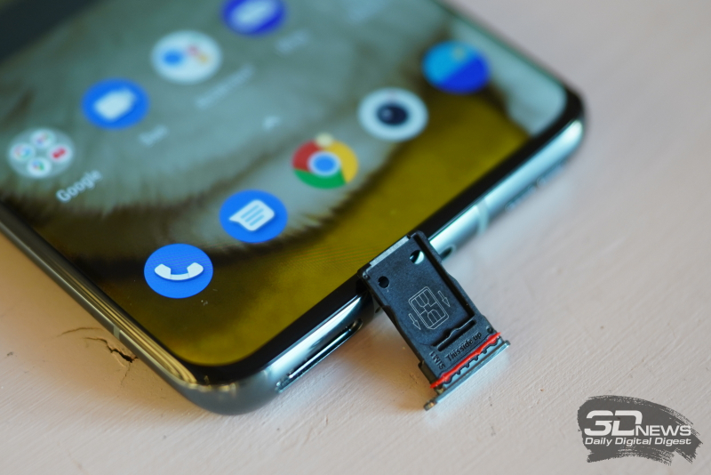  OnePlus 9 Pro, слот для двух карточек стандарта nano-SIM 