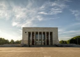 Фото - На Пионерской площади в Петербурге появится памятник основателю ТЮЗа